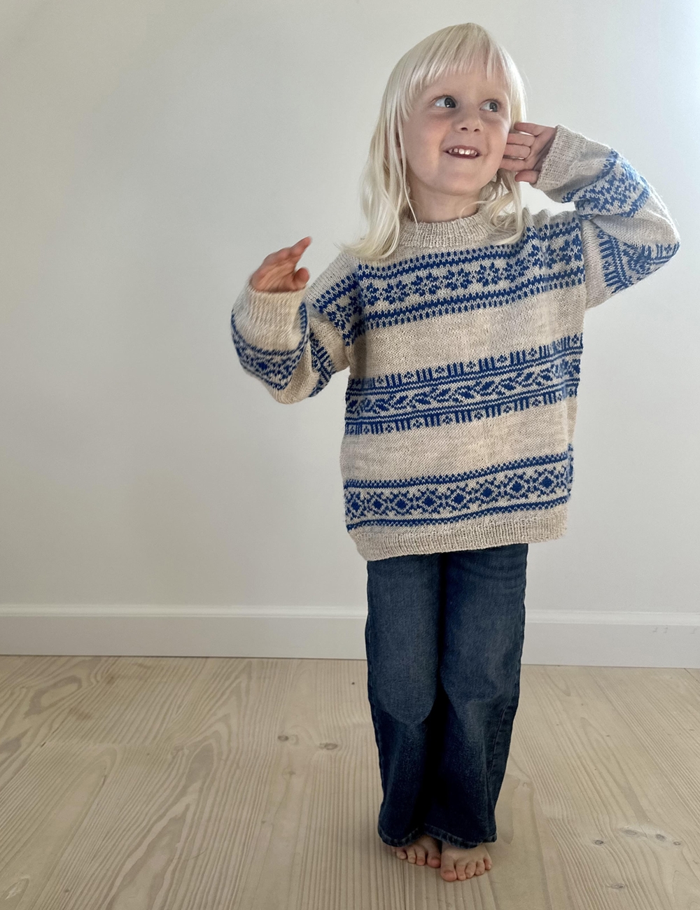 Porcelain Sweater Junior, Sunday - strikkekit fra LeKnit