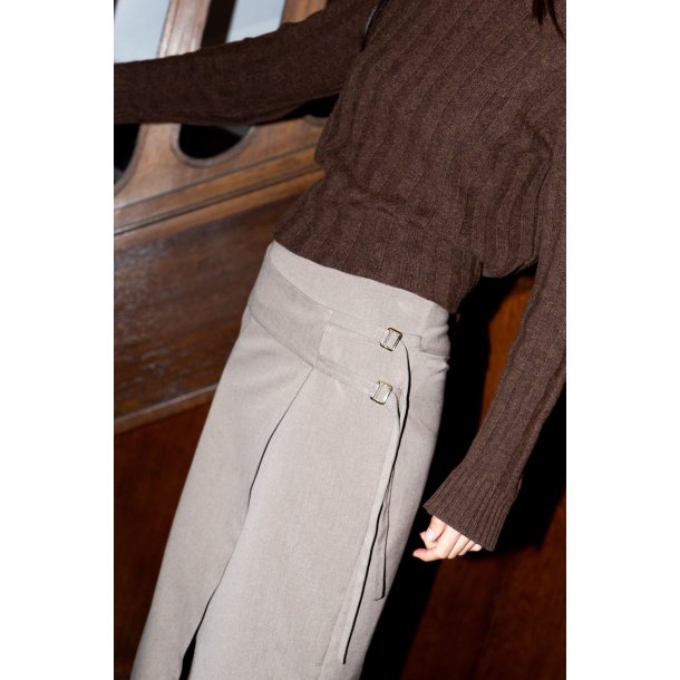 BUCKLE SKIRT - Puff and Pencil