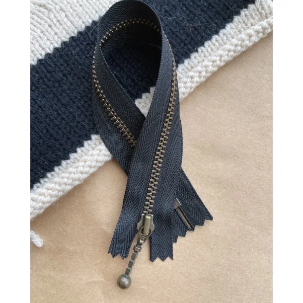 Lynl�s fra PetiteKnit, 23 cm i flere farver, til bl.a. Honey Purse and Washbag