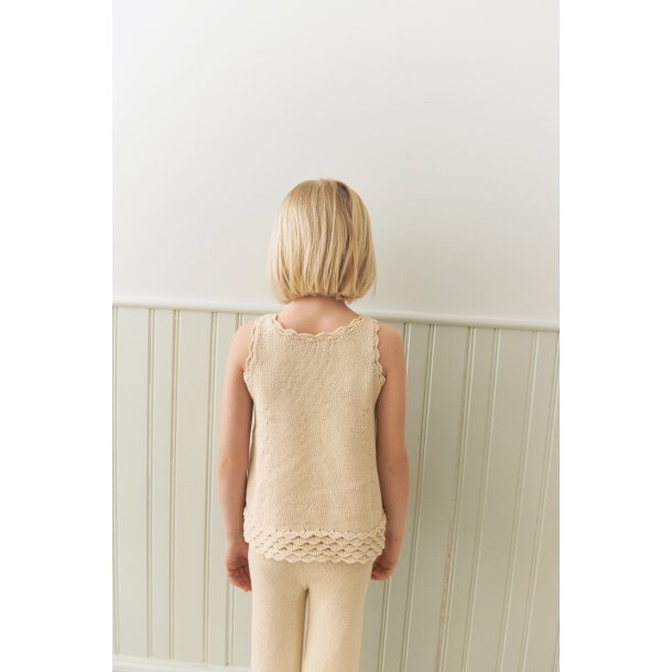 2603_04 Roselyn Singlet Junior strikkekit fra Sandnes