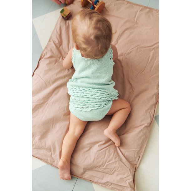 2603_07 Rosette Bloomer Baby strikkeopskrift fra Sandnes