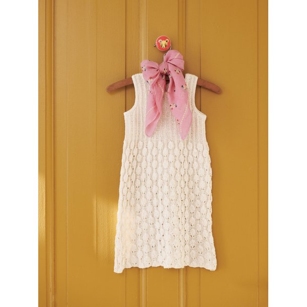 Lilja Dress Baby 2407_3 - Sandnes Strikkekit