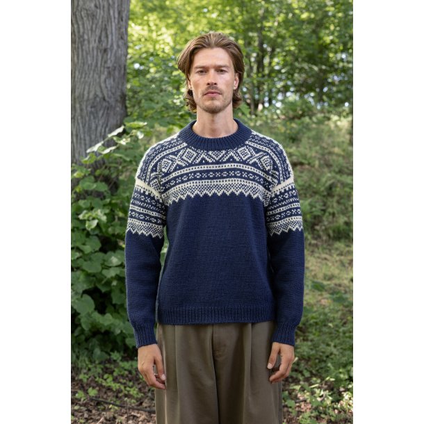 2410_03 Marius herregenser - strikkekit fra Sandnes