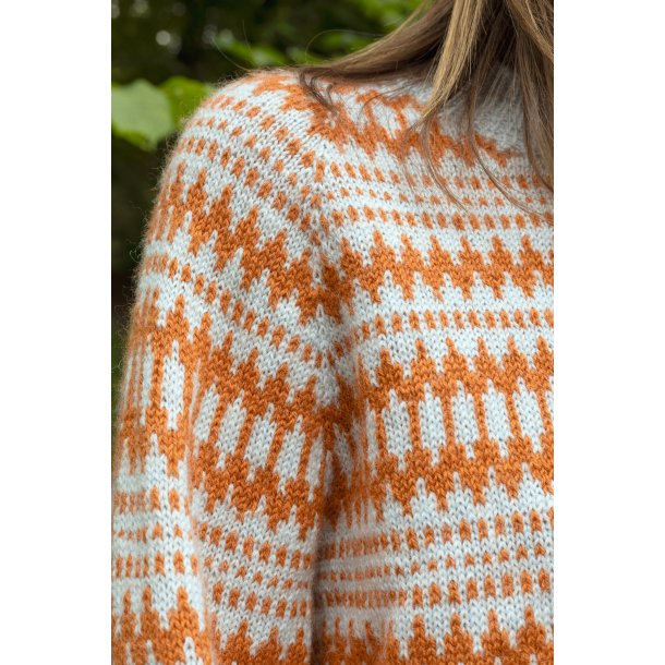 2410_4 Kleiva damegenser strikkekit fra Sandnes str. XS-S