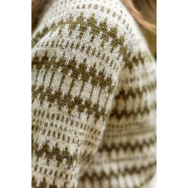 2410_08 Kleiva Jakke Strikkekit fra Sandnes