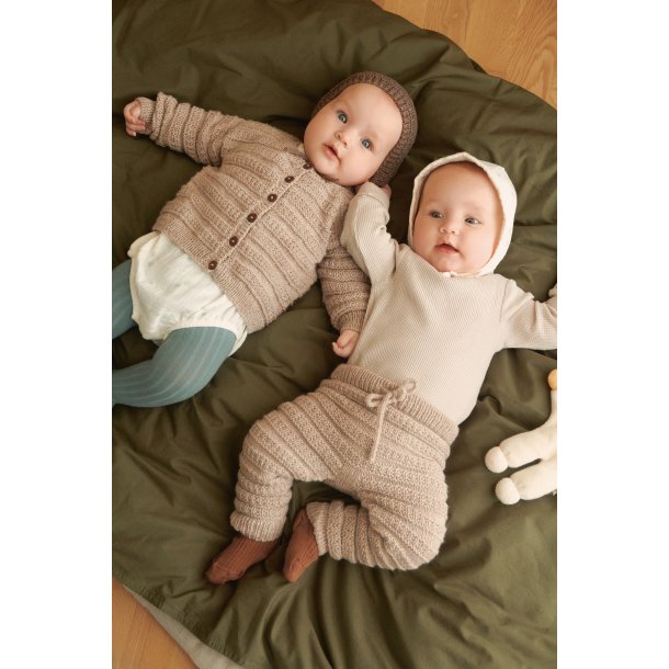 Fillip Bonnet 2413_04 Strikkekit fra Sandnes