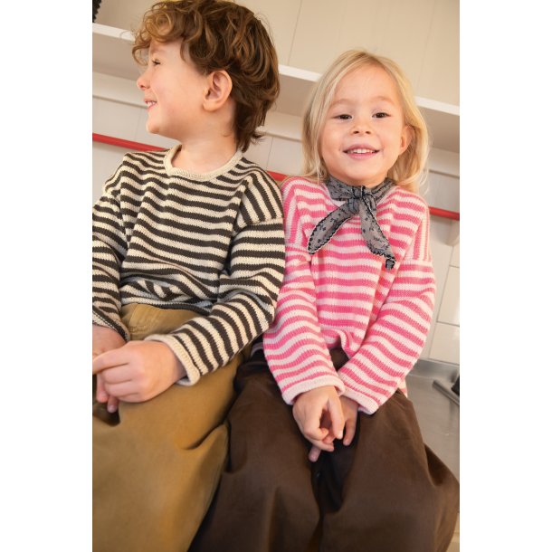 Pascal Sweater Junior 2501_2 strikkekit fra Sandnes
