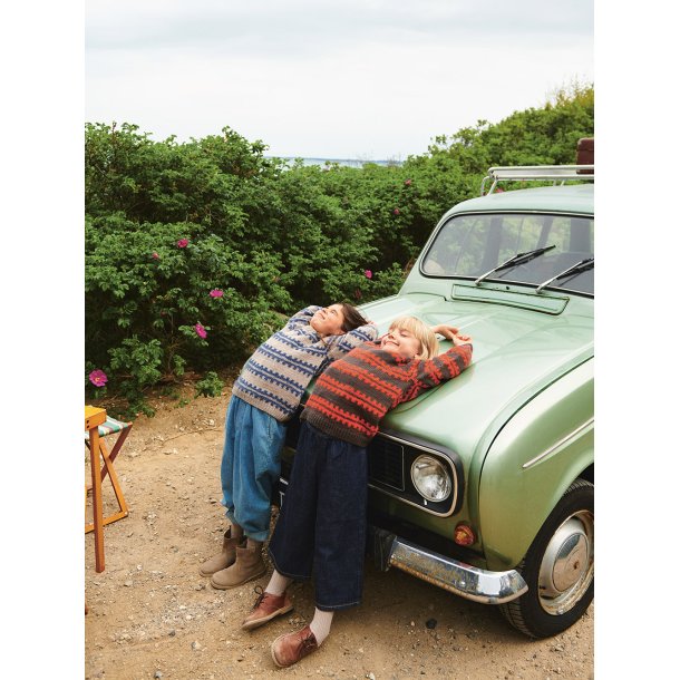 Ridge Sweater Junior 2506_2  - Strikkekit fra Sandnes