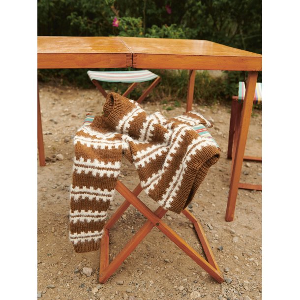 Ridge Sweater Junior 2506_2  - Strikkekit fra Sandnes