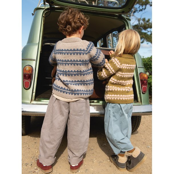 Ridge Sweater Junior 2506_2  - Strikkekit fra Sandnes