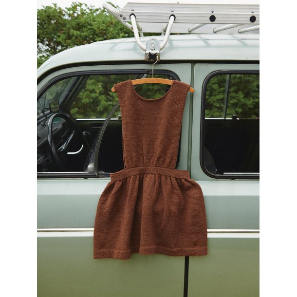 Belle Dress Junior 2506_5 - Strikkeopskrift fra Sandnes