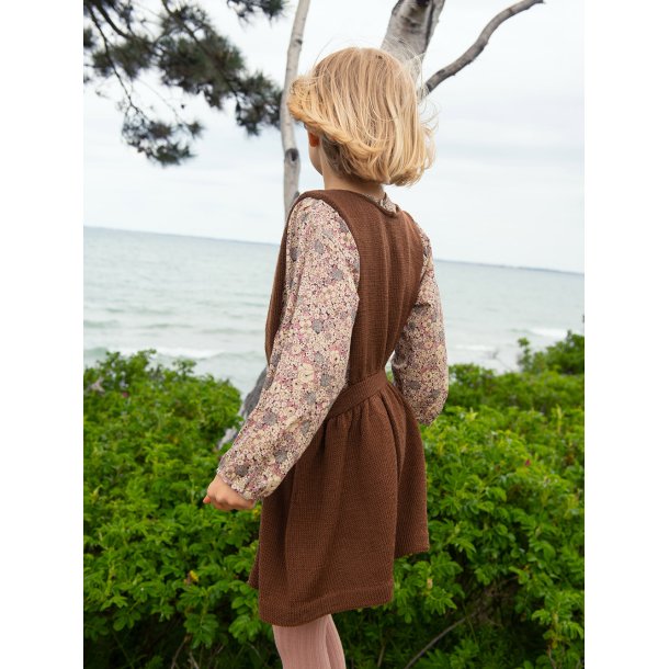 Belle Dress Junior 2506_5 - Strikkeopskrift fra Sandnes