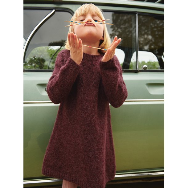Sweet Pea Dress Junior 2506_08 - strikkeopskrift fra Sandnes
