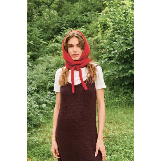 2507_7a Tie the hood Strikkekit fra Sandnes