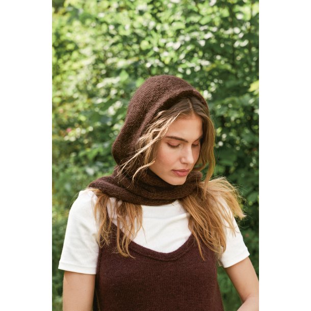 2507_7a Tie the hood Strikkekit fra Sandnes