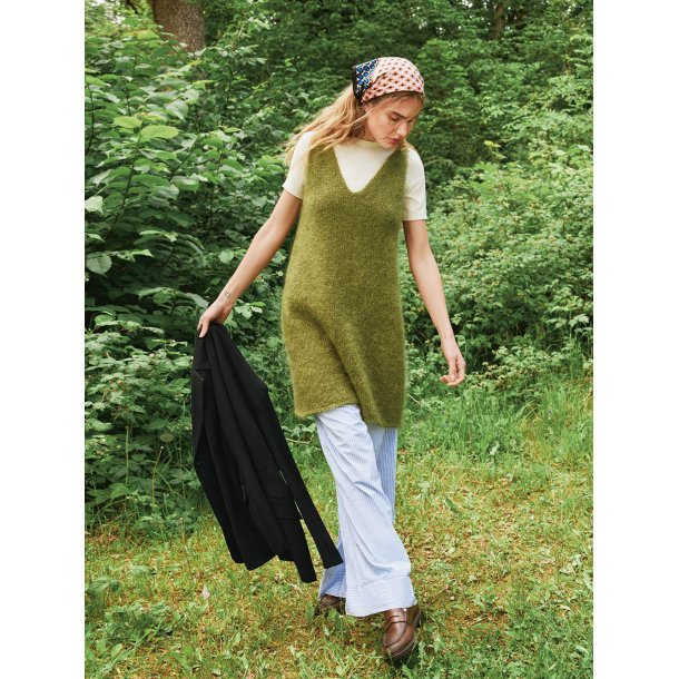 Meadow Dress 2507_9 - Strikkekit fra Sandnes
