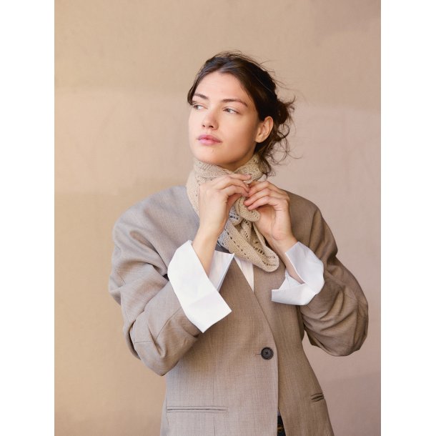 Petra Scarf 2508_1 - Strikkekit fra Sandnes 