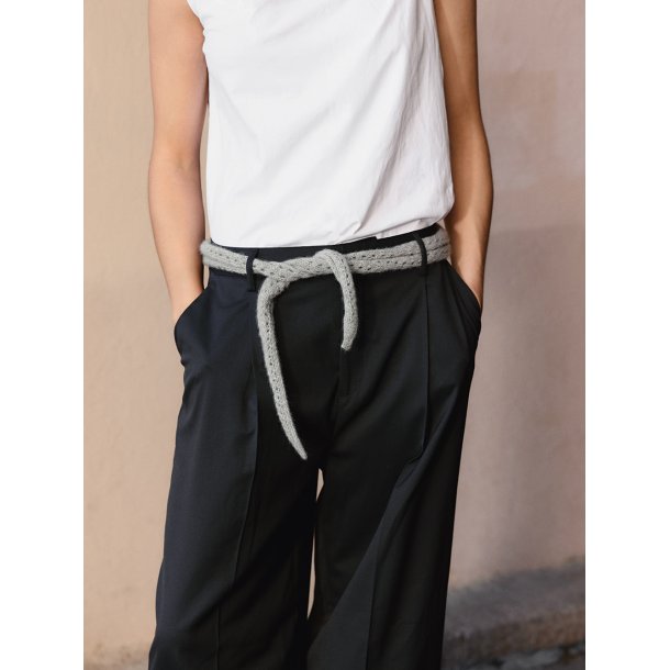 Lacey Scarf 2508_2 - Strikkekit fra Sandnes