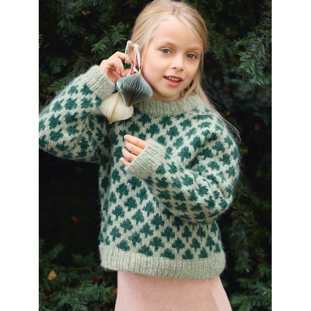 Christmas Tree Sweater Junior 2511_1 - Strikkekit fra Sandnes