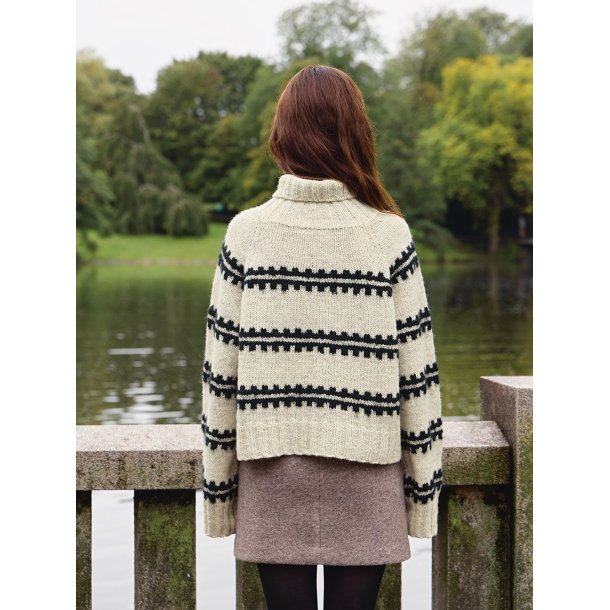 Ridge Sweater 2513_01 - Strikkeopskrift fra Sandnes