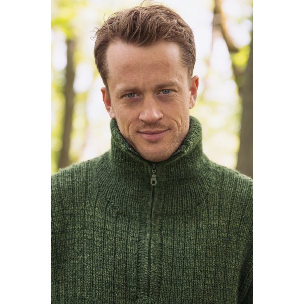 25_04 Tarjei sweater strikkekit fra Sandnes