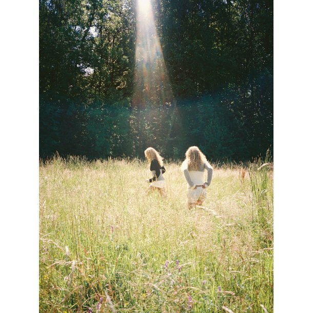 Vollan Sweater 25_5ab - Strikkeopskrift fra Sandnes