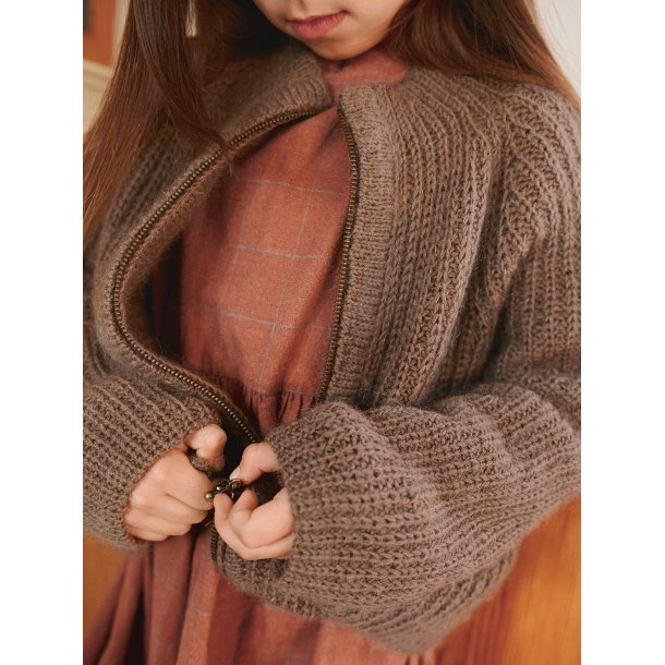 Tia Zipper Jacket Junior 2601_3b - Strikkekit fra Sandnes