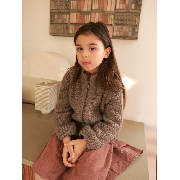 Tia Zipper Jacket Junior 2601_3b - Strikkekit fra Sandnes