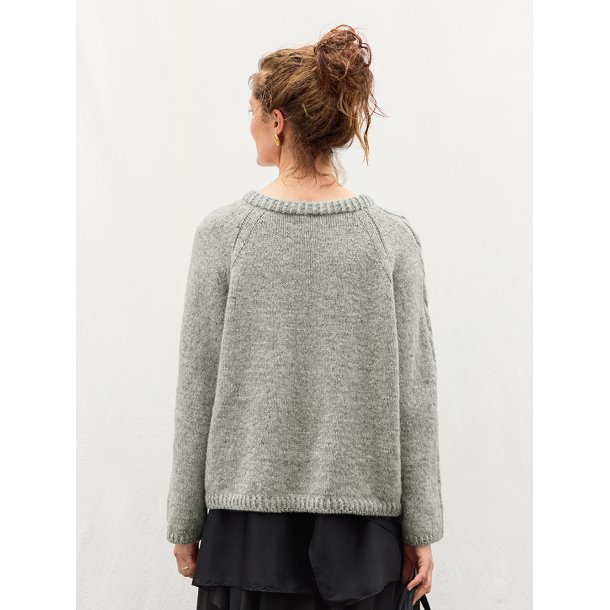 2606_10 Laura Sweater - Strikkeopskrift fra Sandnes