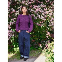 2606_11 Junia Sweater - Strikkeopskrift fra Sandnes