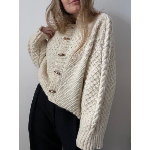 Haraboji cardigan - Strikkekit fra Aegyoknit