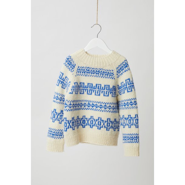 448 Fjre Genser Brn - Strikkekit fra Rauma