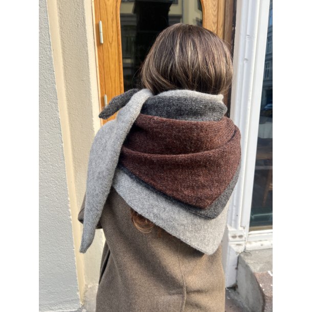 Magdalenasjal 500 - Strikkekit fra Rauma