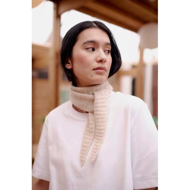 508 Lunt Astridt�rkl�de - Strikkekit fra Rauma