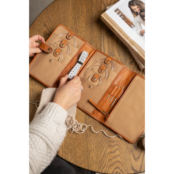 PROJECT 7, rundpindeetui Burned Tan