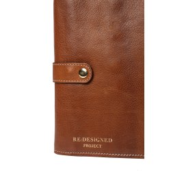 PROJECT 7, rundpindeetui Walnut