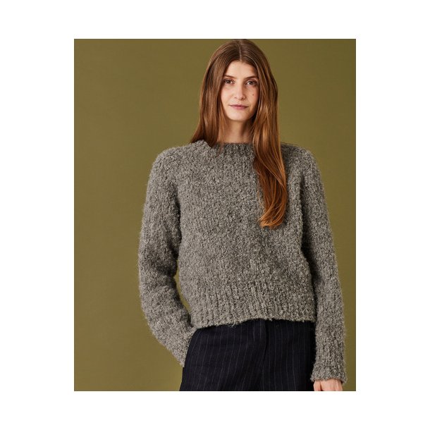 Raglansweater Bodil - Strikkeopskrift fra Permin