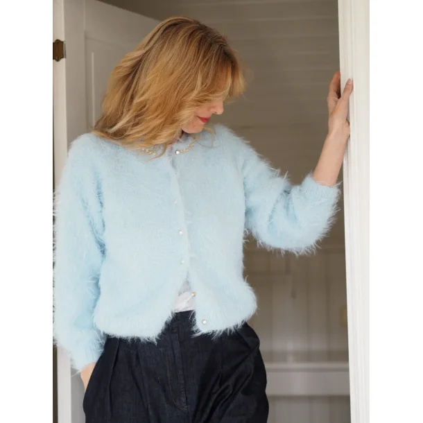 Fuzzy Cardigan - Strikkekit af Tove Lindtein