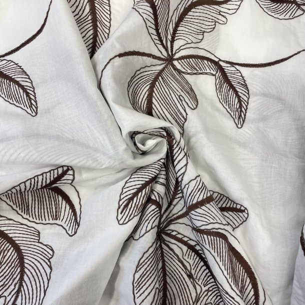 Bomuldsstof med broderi i hvid og bordeaux pr 0,25 m