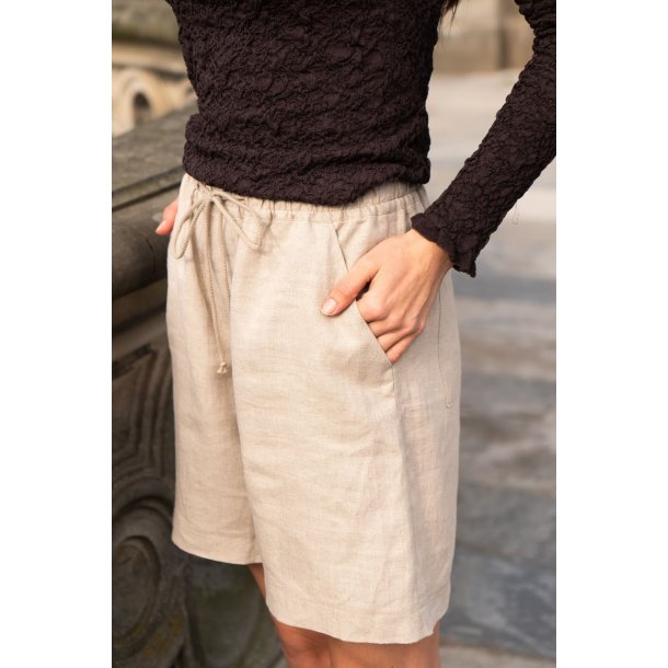 BREEZY SHORTS - Puff and Pencil