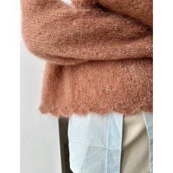 Clover Sweater LHS 103 - Strikkeopskrift fra Le Knit