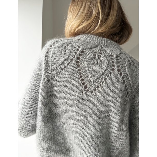 Dahlia Sweater strikkekit fra LeKnit