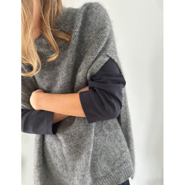 Darcy Cape - Strikkekit fra Le Knit