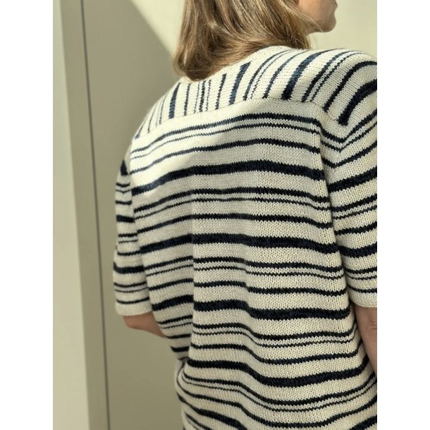 Direction Loop Tee strikkekit fra Other Loops