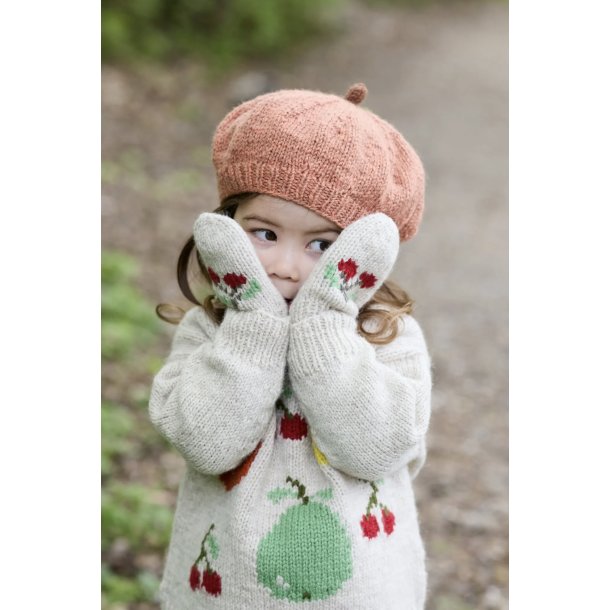 475-4 Kirsebrvanter strikkekit fra Rauma