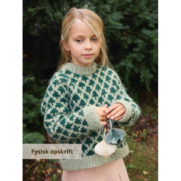 Christmas Tree Sweater Junior 2511_1 - Strikkeopskrift fra Sandnes