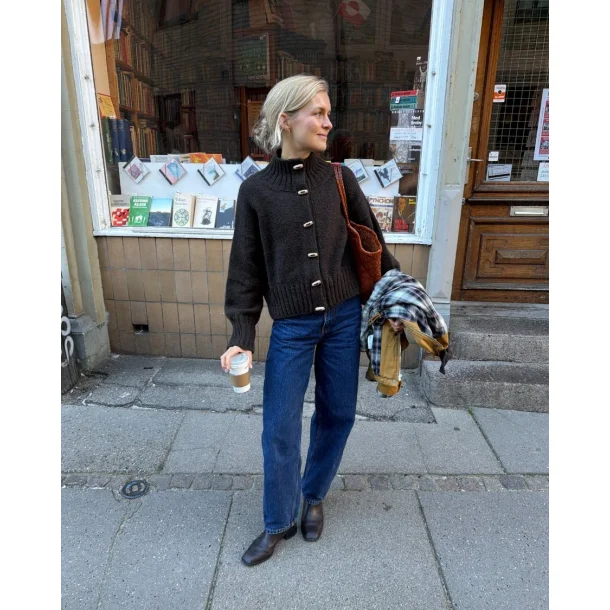Hannah Jacket - strikkekit fra PetiteKnit