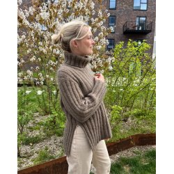 Hazel Sweater  - strikkekit af Petiteknit str. XL