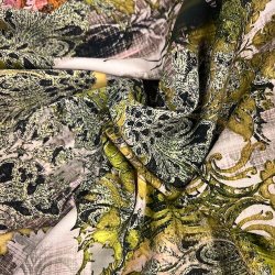 Viskose med mnster - grn pr 0,25 m.