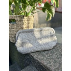 Cleo Clutch - strikkeopskrift fra PetiteKnit